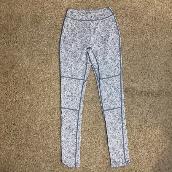 Gymshark Pants - Gymshark Dry Women's XS Leggings  Digital Static Gray Knit Gym Yoga